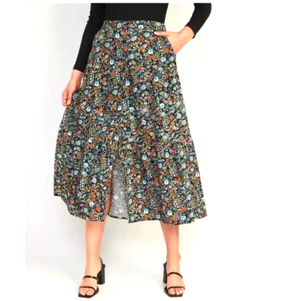 Old Navy Floral-Print Tiered Button-Front Maxi Skirt medium
